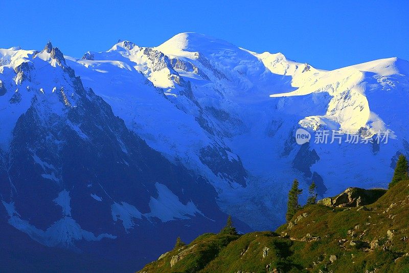 勃朗峰高山景观:Bossons, Aiguille du Midi - Chamonix